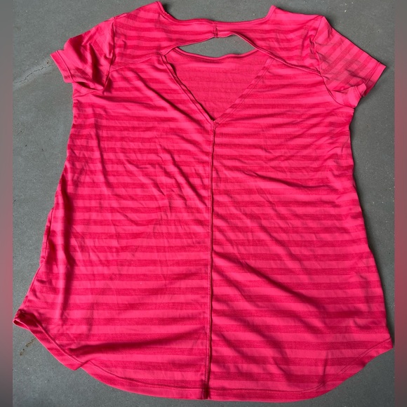 Workout tee - Picture 2 of 2